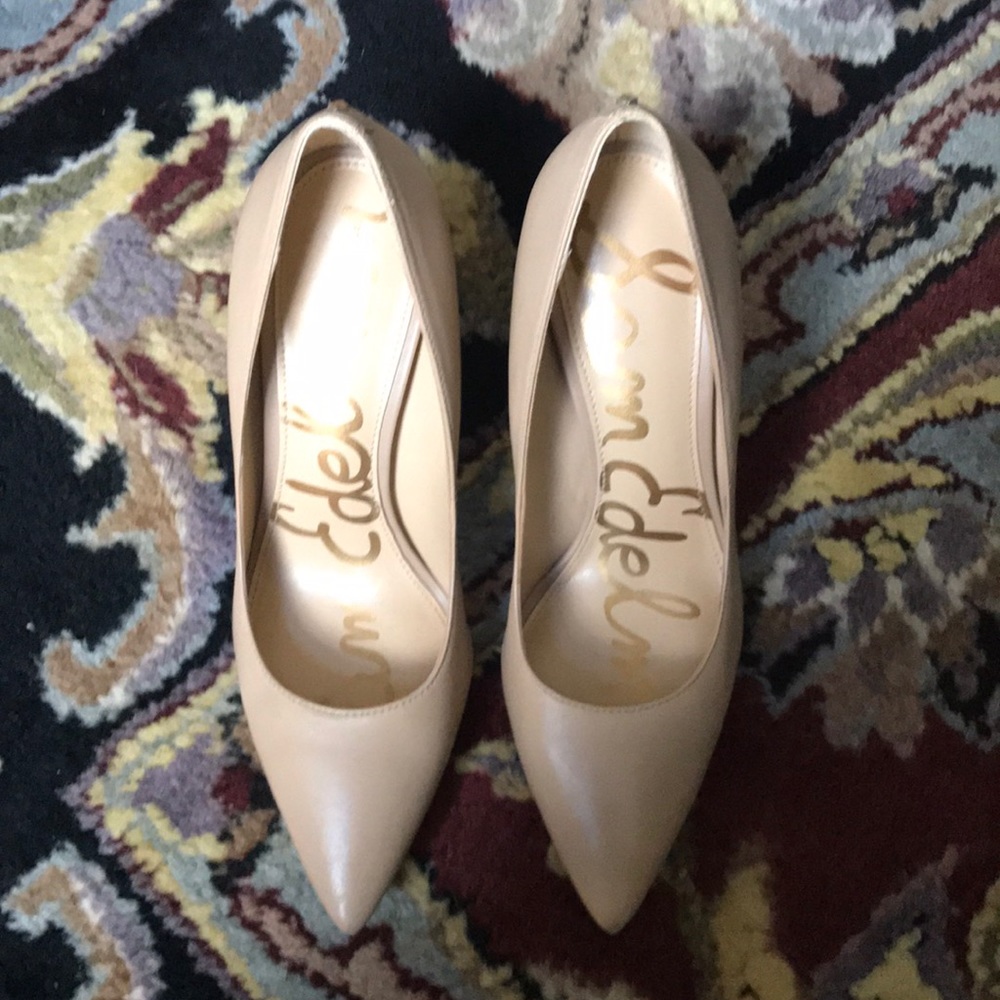 Sam Edelman nude pumps